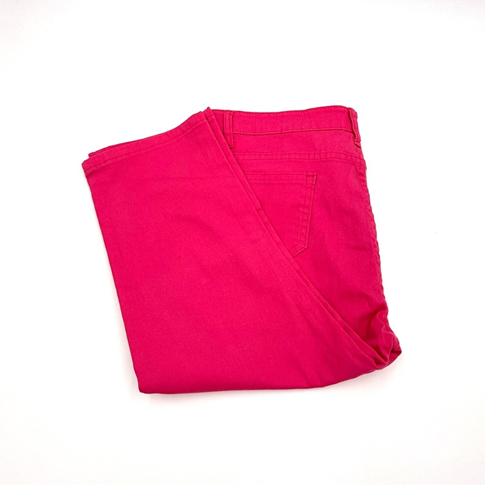 NWT DIE MAN ER FU SHI Pallet Pull Hot Pink Capris Size Medium (31) (CWB0001))